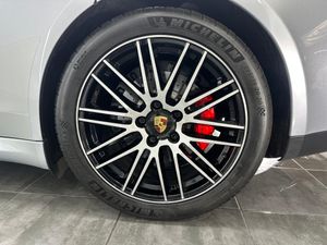Porsche Panamera Turbo S Exclusive Series V8 - 571Cv  + Historial  - Foto 9