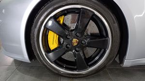 Porsche Panamera Turbo S Exclusive Series V8 - 571Cv  + Historial  - Foto 8