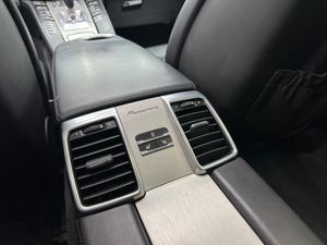 Porsche Panamera Turbo S Exclusive Series V8 - 571Cv  + Historial  - Foto 45