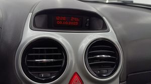 Opel Corsa 1.2 Cosmo  80Cv. Único Propietario.  Recién pintado  - Foto 19