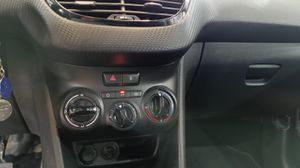 Peugeot 2008 Allure 1.2 PureTech 110 S&S Nacional - 89.000Km  - Foto 14