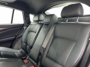 BMW Serie 5 550i xDrive Gran Turismo V8 408Cv - 148.000 Km  - Foto 11