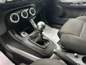 Alfa Romeo Giulietta 1.4 T 120cv Distinctive 400Cv - 110.000Km  - Foto 11