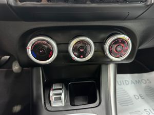 Alfa Romeo Giulietta 1.4 T 120cv Distinctive 400Cv - 110.000Km  - Foto 17