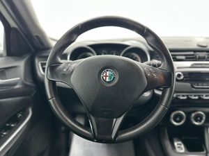 Alfa Romeo Giulietta 1.4 T 120cv Distinctive 400Cv - 110.000Km  - Foto 9