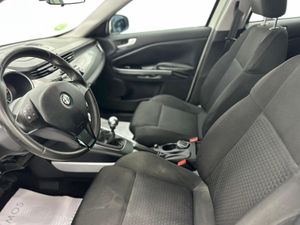 Alfa Romeo Giulietta 1.4 T 120cv Distinctive 400Cv - 110.000Km  - Foto 10