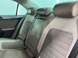 Volkswagen Jetta 2.0 TDI 140cv Advance  - Foto 17