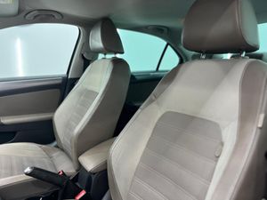 Volkswagen Jetta 2.0 TDI 140cv Advance  - Foto 10