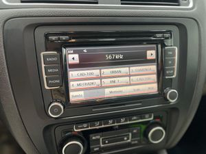 Volkswagen Jetta 2.0 TDI 140cv Advance  - Foto 24