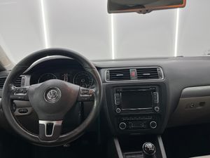 Volkswagen Jetta 2.0 TDI 140cv Advance  - Foto 12