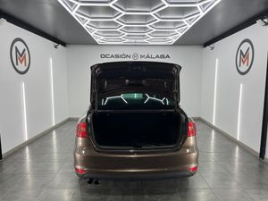 Volkswagen Jetta 2.0 TDI 140cv Advance  - Foto 25