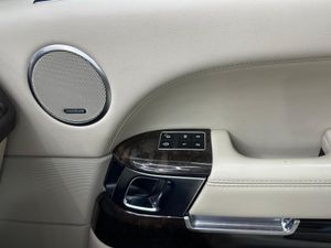 Land-Rover Range Rover 4.4 SDV8 (340CV) VOGUE Nacional - 251.000Km  - Foto 17