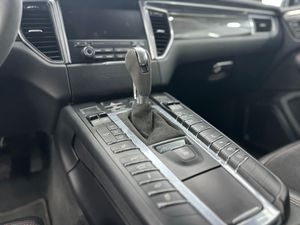 Porsche Macan Turbo con paquete Performance  - Foto 13