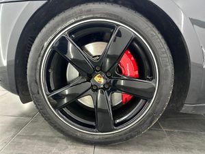 Porsche Macan Turbo con paquete Performance  - Foto 8