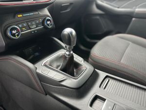 Ford Kuga ST-Line X 1.5T EcoBoost 120Cv Nacional - 99.000KM  - Foto 18