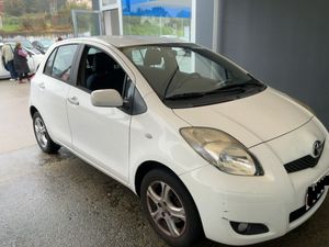 Toyota Yaris 1.0 VVT-I Live Nacional 70Cv + Libro - 165.000Km  - Foto 3
