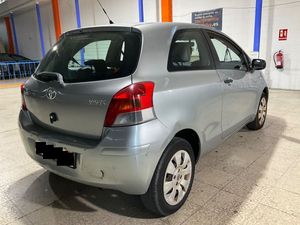 Toyota Yaris 1.0 VVT-I Active 70Cv Nacional  - Foto 2