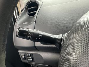 Toyota Yaris 1.0 VVT-I Active 70Cv Nacional  - Foto 19