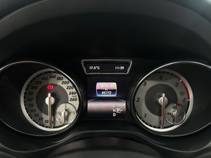 Mercedes Clase CLA CLA 200 d AMG Line + Techo solar - 84.000Km Certificados  - Foto 8