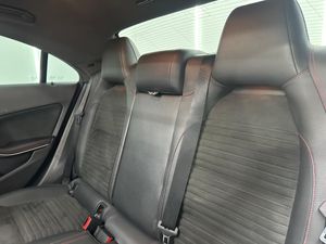 Mercedes Clase CLA CLA 200 d AMG Line + Techo solar - 84.000Km Certificados  - Foto 18