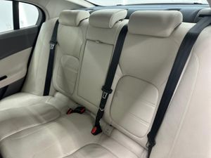 Jaguar XE 2.0 AJ200D Diesel RWD 180cv Portfolio Nacional - 84.000Km  - Foto 16