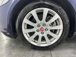 Jaguar XE 2.0 AJ200D Diesel RWD 180cv Portfolio Nacional - 84.000Km  - Foto 8