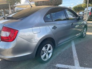 Skoda Rapid 1.2 MPI 75cv Active Nacional - 183.000Km  - Foto 2