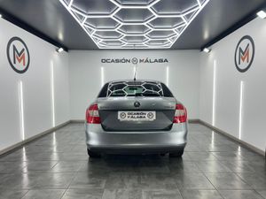 Skoda Rapid 1.2 MPI 75cv Active Nacional - 183.000Km  - Foto 6