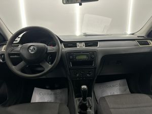 Skoda Rapid 1.2 MPI 75cv Active Nacional - 183.000Km  - Foto 12