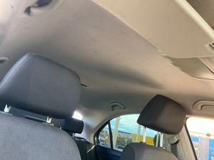 Skoda Rapid 1.2 MPI 75cv Active Nacional - 183.000Km  - Foto 9