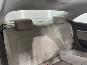 Audi A5 2.7 TDI 190cv DPF multitronic Nacional con Sonido Activo Pantalla 12