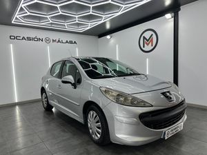 Peugeot 207 Confort 1.4 HDI 70  - Foto 3