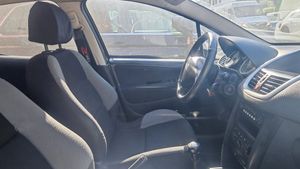 Peugeot 207 Confort 1.6 HDI 90 Cv - 258.000Km  - Foto 3