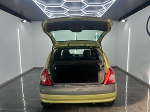 Renault Clio Yahoo! 1.2 16v 75 5p 202.000Km  - Foto 21