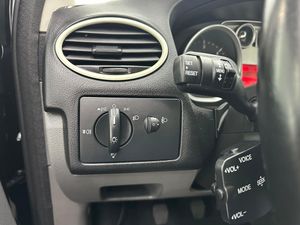 Ford Focus 1.6 TDCi 109 Trend Sportbreak 189.000Km  - Foto 19