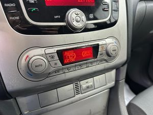 Ford Focus 1.6 TDCi 109 Trend Sportbreak 189.000Km  - Foto 13