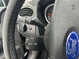 Ford Focus 1.6 TDCi 109 Trend Sportbreak 189.000Km  - Foto 23