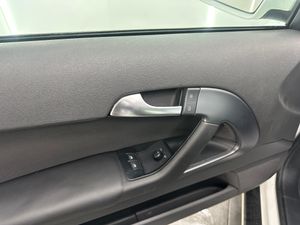 Audi A3 1.6 TDI 105cv Attraction Nacional - 172.000Km  - Foto 21