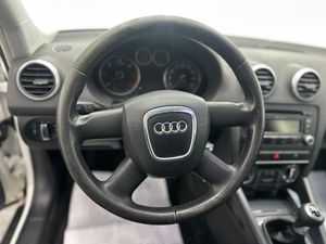 Audi A3 1.6 TDI 105cv Attraction Nacional - 172.000Km  - Foto 17