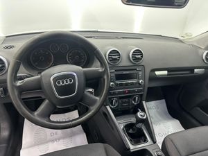 Audi A3 1.6 TDI 105cv Attraction Nacional - 172.000Km  - Foto 15