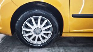 Peugeot 207 Confort 1.4 75Cv Nacional  - 96500Km  - Foto 7