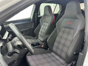 Volkswagen Golf GTI 2.0 TSI 195kW (265CV) DSG - 22400Km  - Foto 18