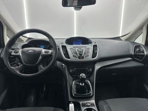 Ford Grand C-MAX 1.0 EcoBoost 125 Auto Start-Stop Trend Nacional Único Propietario - 162.000Km  - Foto 12