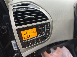 Citroën Grand C4 Picasso 2.0 HDi 150cv Exclusive Plus  - Foto 16