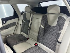 Volvo XC60 2.0 D4 AWD Momentum Auto  - Foto 24