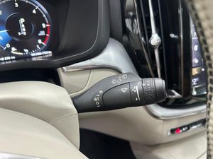 Volvo XC60 2.0 D4 AWD Momentum Auto  - Foto 19