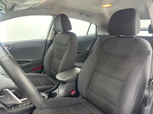 Hyundai IONIQ Híbrido 1.6 GDI 104 kW (141 CV) 6DCT Klass Nav Nacional +Único Propietario+Historial de mantenimiento - 134.000Km  - Foto 24