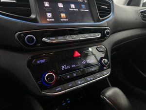 Hyundai IONIQ Híbrido 1.6 GDI 104 kW (141 CV) 6DCT Klass Nav Nacional +Único Propietario+Historial de mantenimiento - 134.000Km  - Foto 12