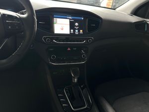 Hyundai IONIQ Híbrido 1.6 GDI 104 kW (141 CV) 6DCT Klass Nav Nacional +Único Propietario+Historial de mantenimiento - 134.000Km  - Foto 9
