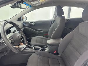 Hyundai IONIQ Híbrido 1.6 GDI 104 kW (141 CV) 6DCT Klass Nav Nacional +Único Propietario+Historial de mantenimiento - 134.000Km  - Foto 9
